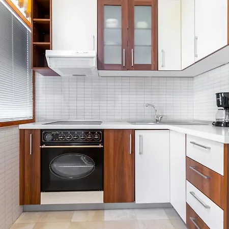 Roko Apartamento Baška Voda
